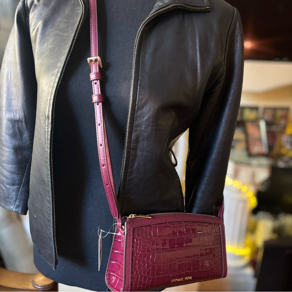 Michael Kors Deep Red Croc-Embossed Bag - Picture 7 of 8